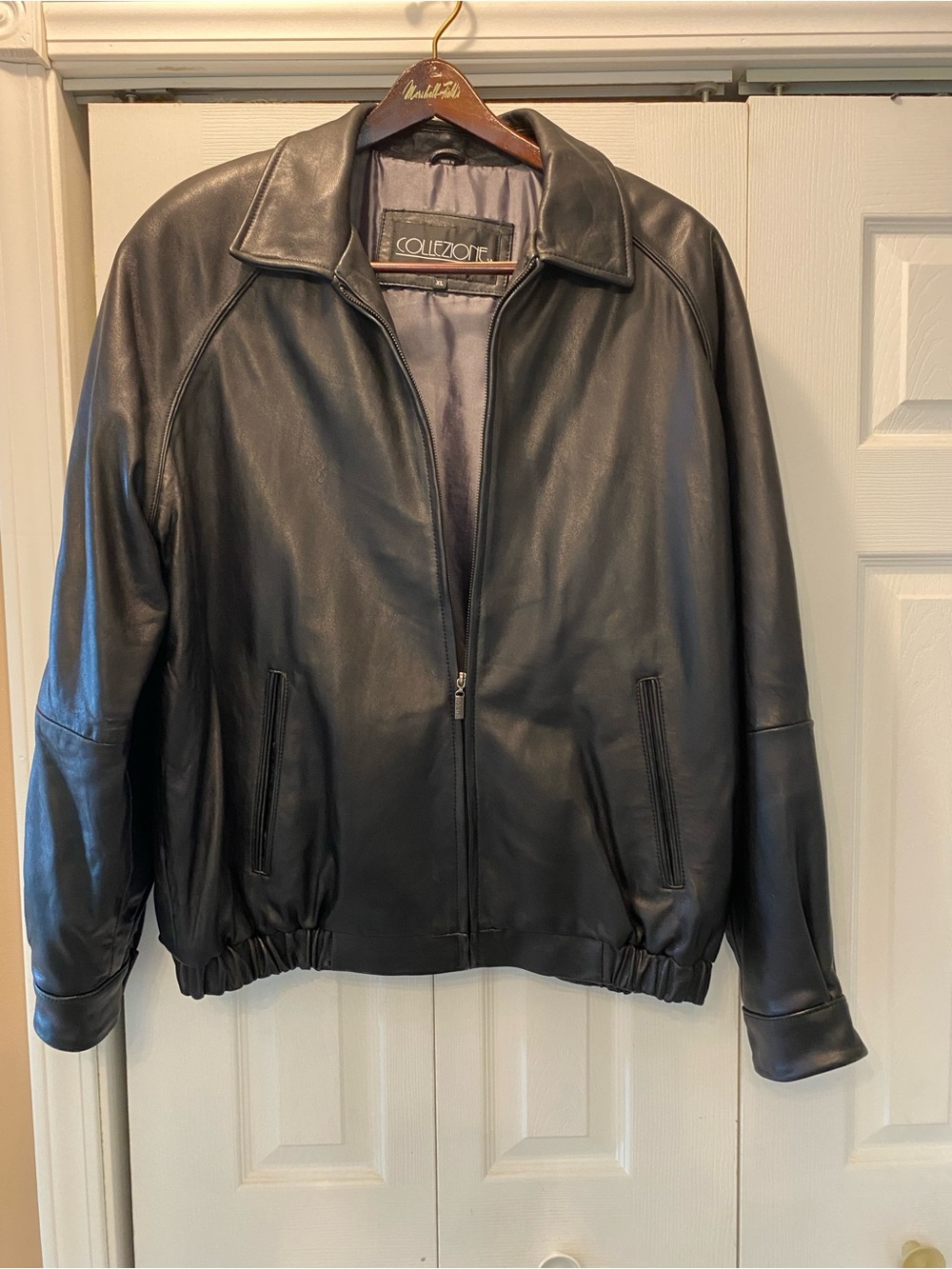 Collezione Men's Black Leather Bomber Jacket